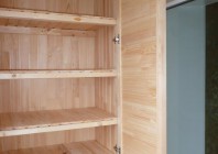 Комплект для лоджии: двухэтажный шкаф-шифоньер, тумба, потолочная сушилка для белья (фото2)